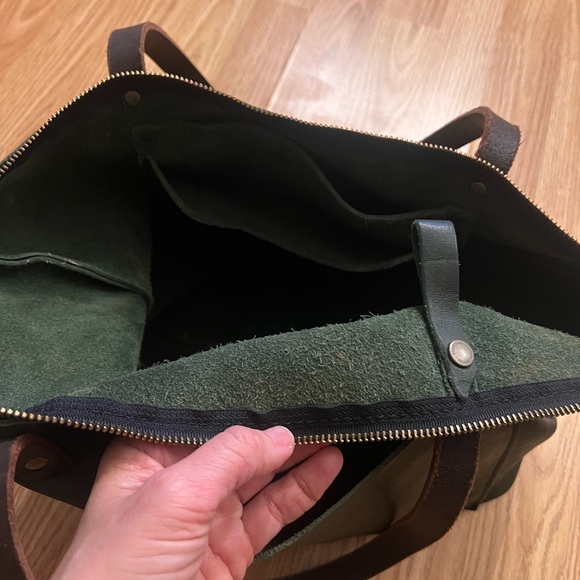 Portland Leather Large zip tote Green - Picture 2 of 3